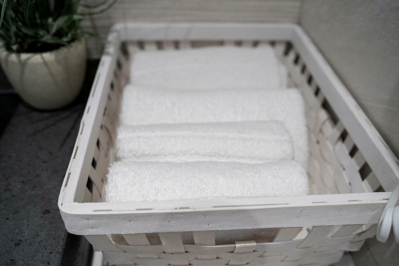 Anna & Alfredo Bed And Breakfast 제프라나에트니아 외부 사진